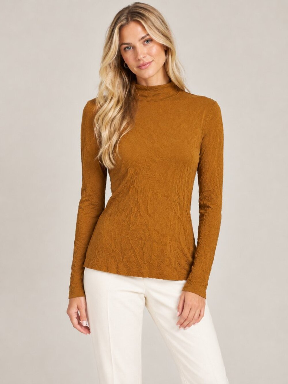 2/$30 NWT TAHARI Mock Neck Long Sleeve Tee Camel Medium #A5531